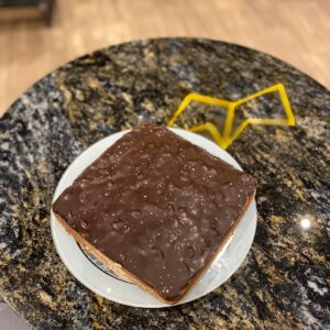 TORTA SNICKER CRUNCHY KETO  - QUEEN