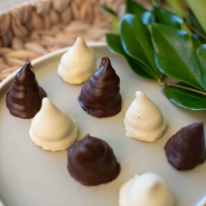 KONITOS KETO DE DDL CON CHOC BLANCO Y NEGRO SIN AZUCAR X8 UNIDADES -QUEEN