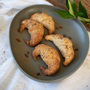 MEDIALUNAS KETO RELLENAS DE CHOCOLATE X4 UNIDADES QUEEN